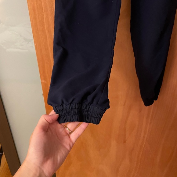 Figs XS Navy Jogger scrub pants - Picture 3 of 6
